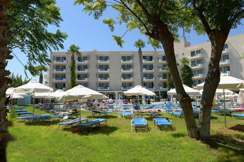 Maris Grand Waterpark Resort 1