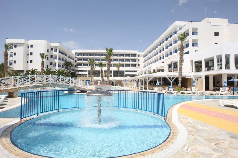 Ascos Coral Beach Hotel 1