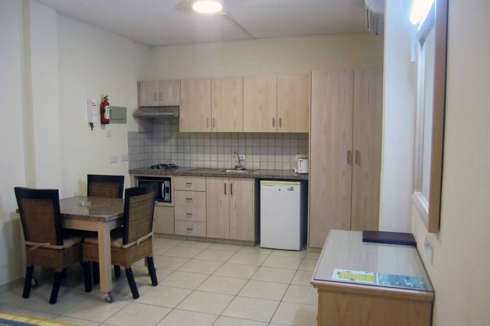 Senator Hotel Apartments 5