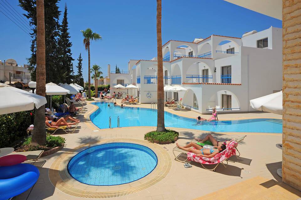 Petrosana Hotel Apts 2
