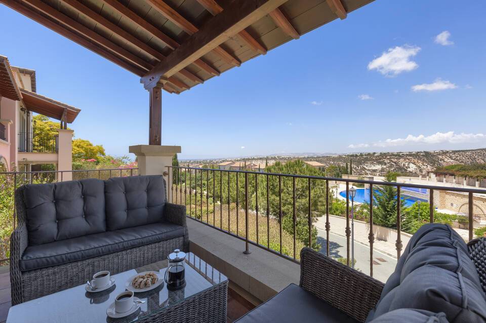 Aphrodite Hills Rentals 3