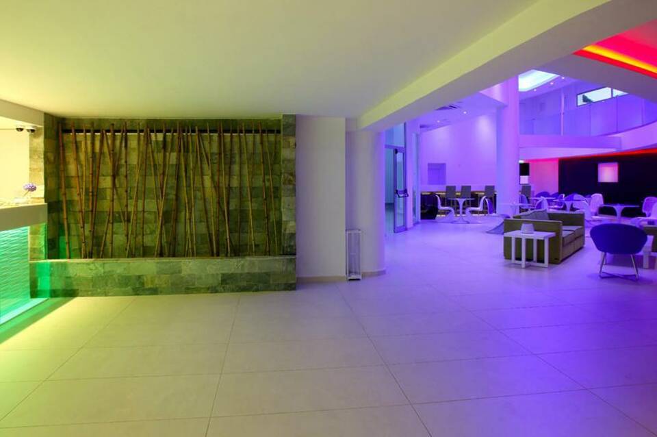 Limanaki Beach Hotel 1
