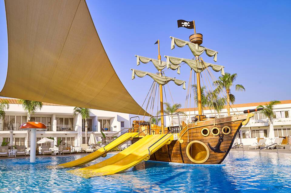 Olympic Lagoon Resort Ayia Napa 2