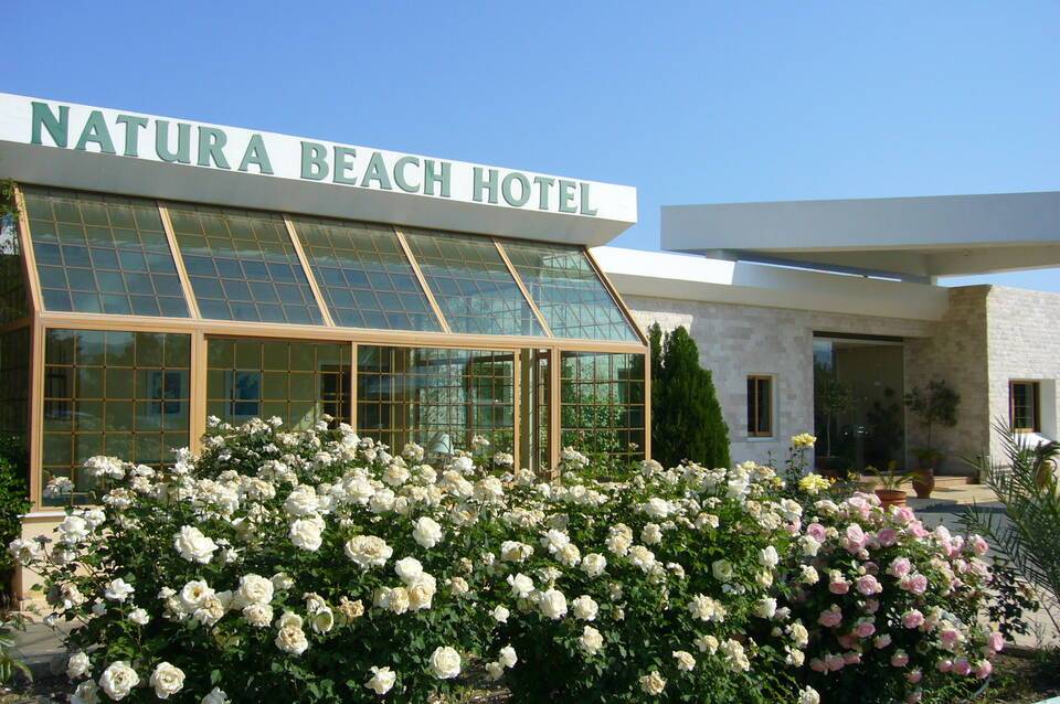 Natura Beach Hotel & Villas 1