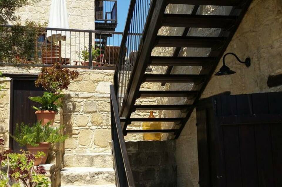 Leonidas Village Houses 3