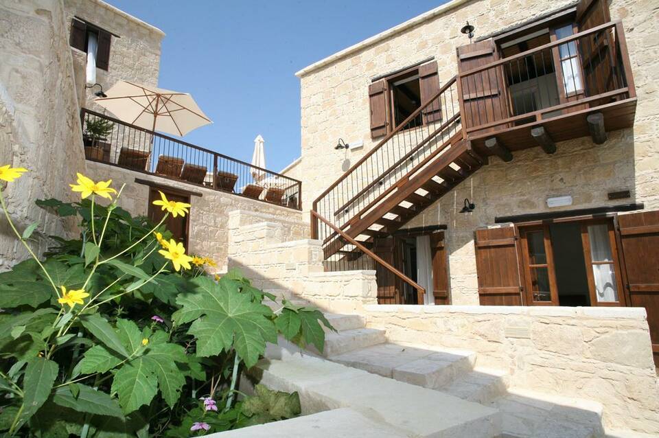 Leonidas Village Houses 4