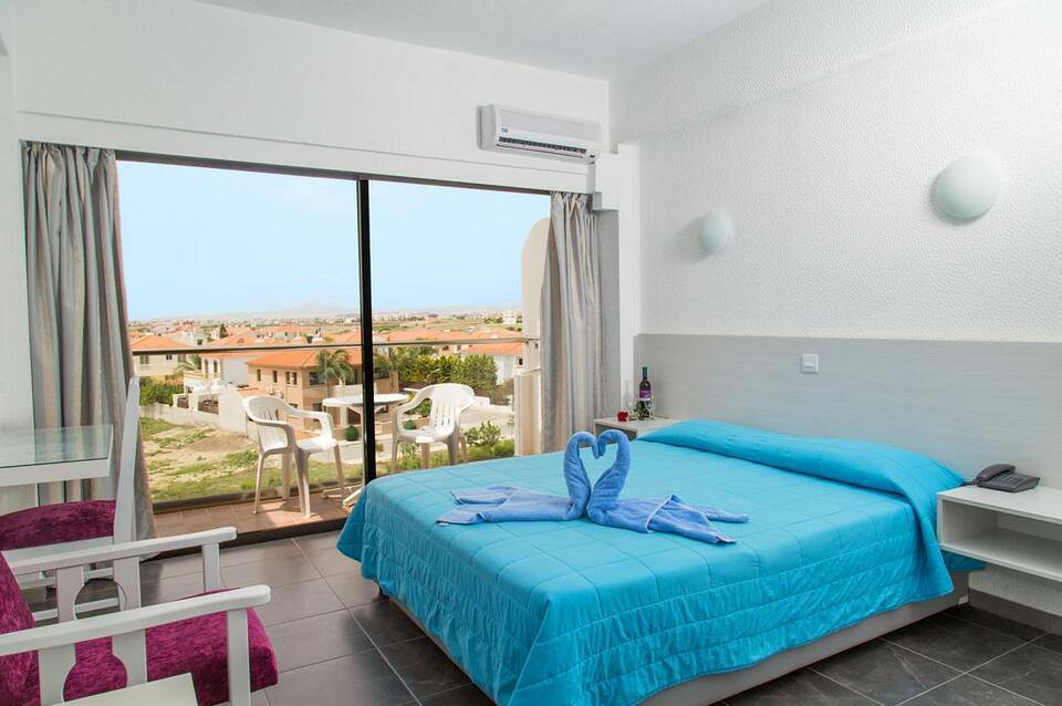 Sveltos Hotel 1