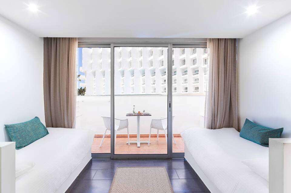 Leonardo Cypria Bay 2