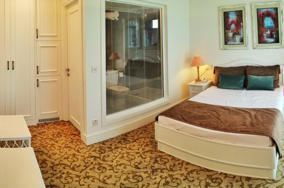 The Olive Tree Hotel 2