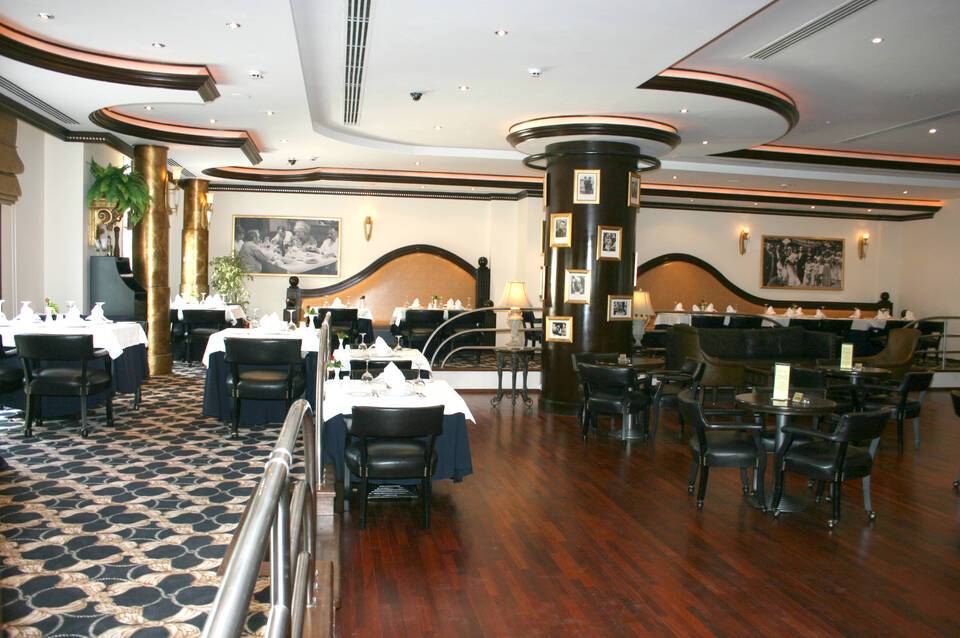 Rocks Hotel & Casino 4