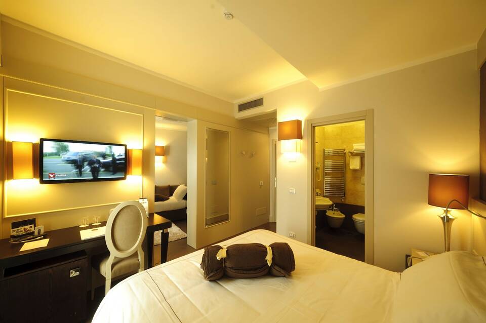 Best Western Plus Hotel Perla del Porto 5