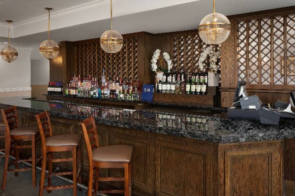 The Andrew Hotel 4