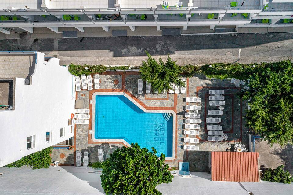 Iro Hotel - Adults Friendly 1