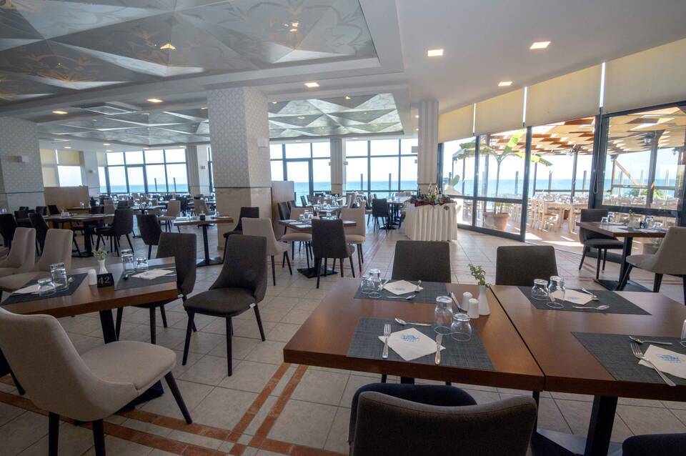 Themis Beach Hotel 3