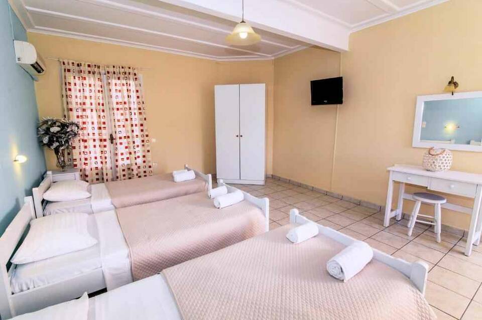 Blue Palm Hotel 3