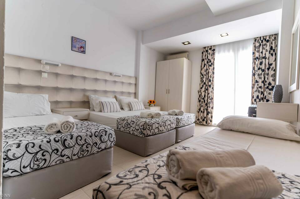 Dafni Plus Hotel 3