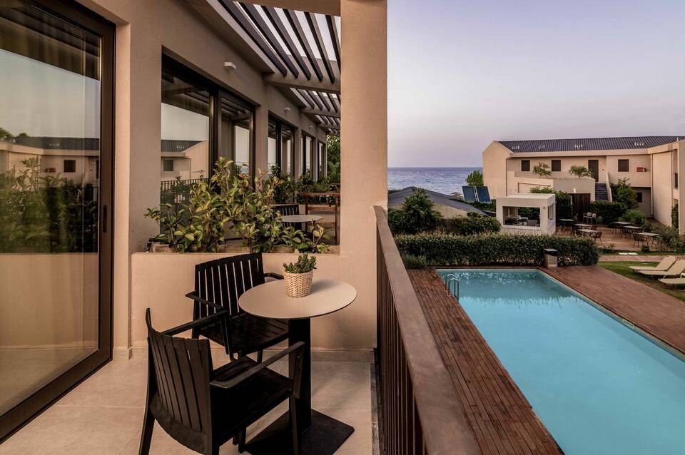 New Beach Hotel 2