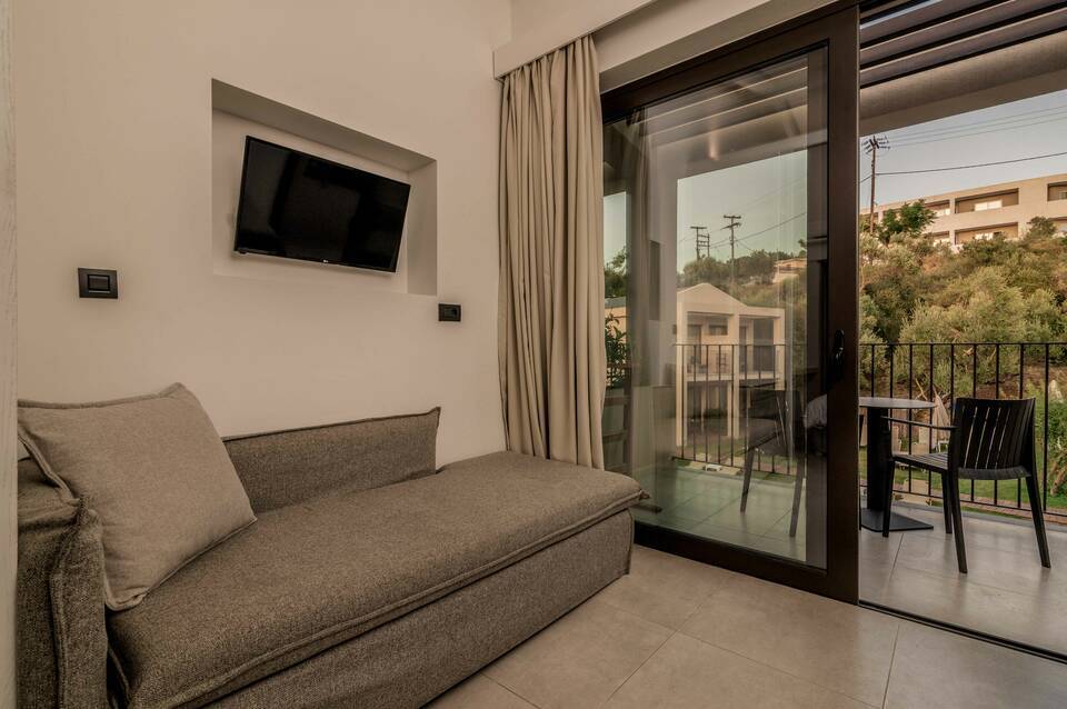 New Beach Hotel 4