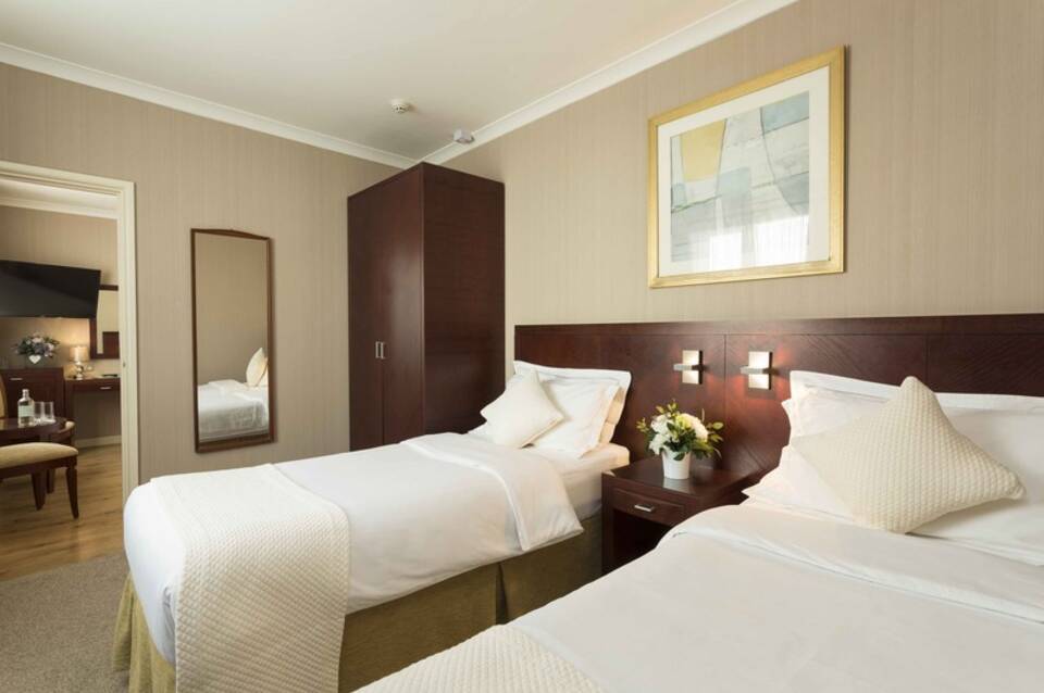 The Savoy 5
