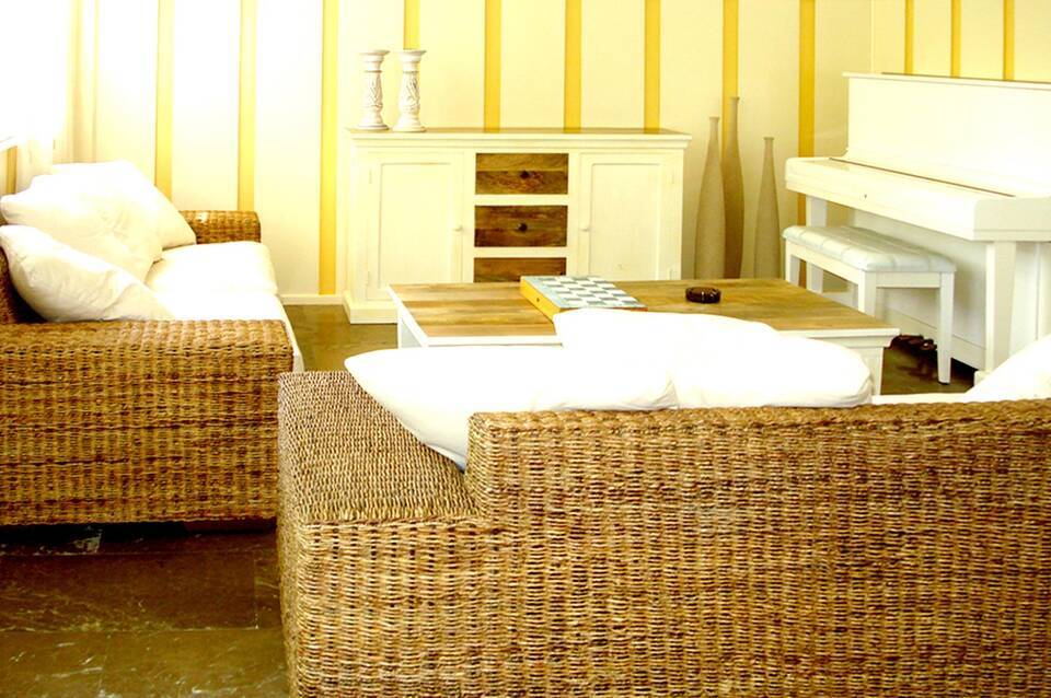 Adamantia Hotel 1