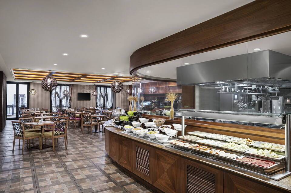 DoubleTree by Hilton Istanbul Gayrettepe 1