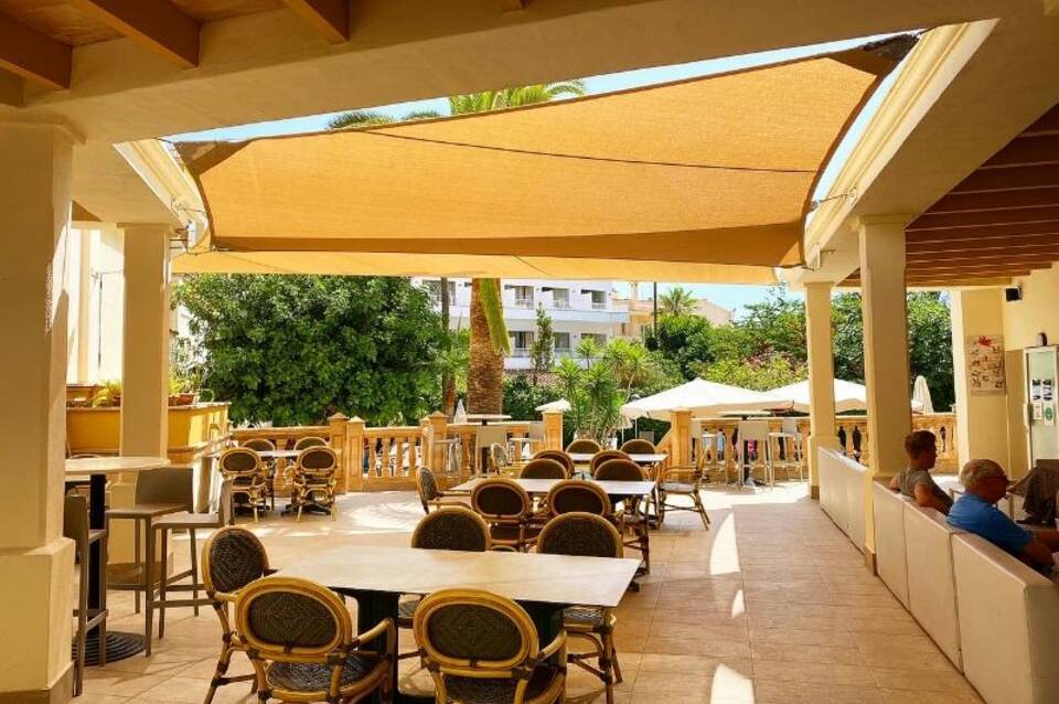 Flor Los Almendros Hotel 2