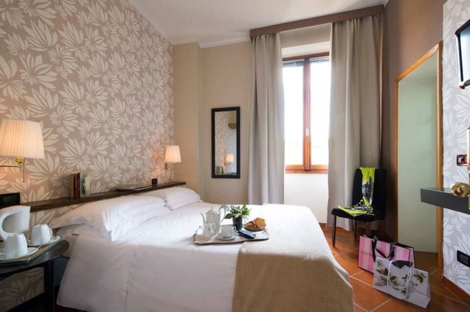 De La Pace, Sure Hotel Collection by Best Western 3