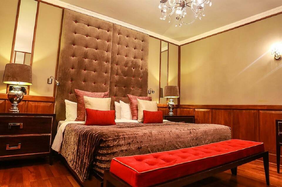 The Grand Hotel 4