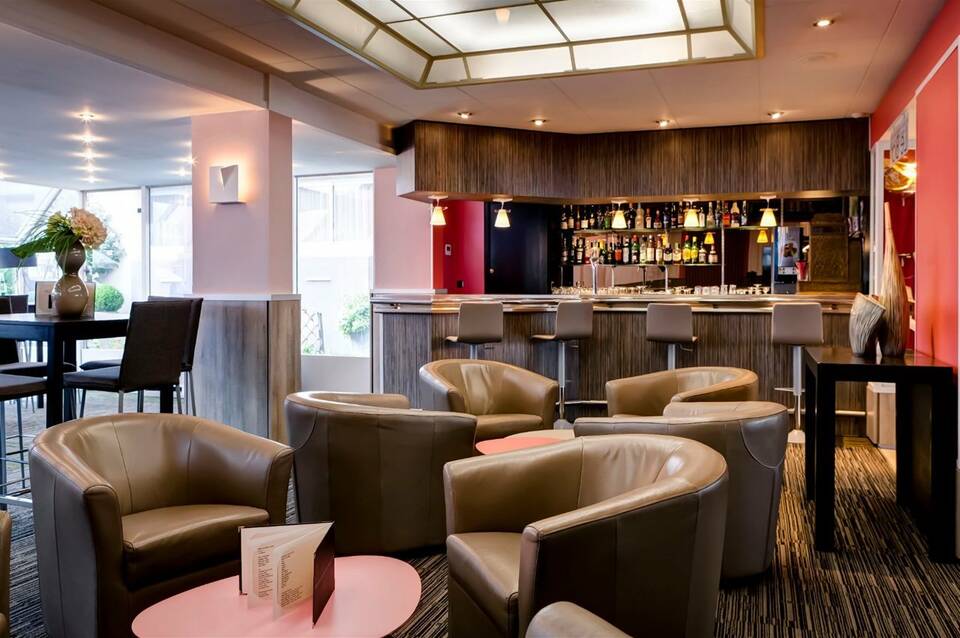 Hotel Chromatics by HappyCulture 3