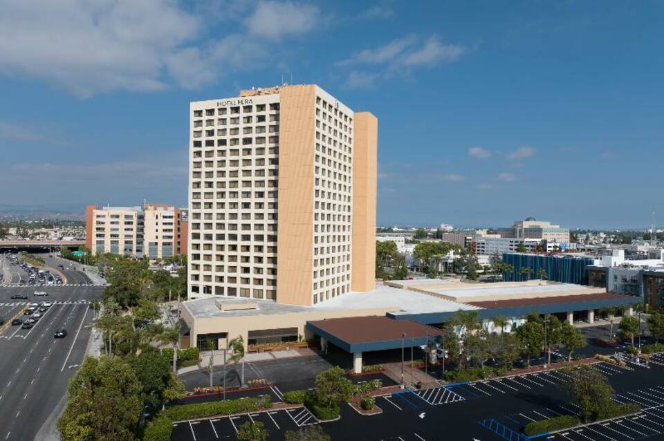 Hotel Fera Anaheim, a DoubleTree by Hilton 3