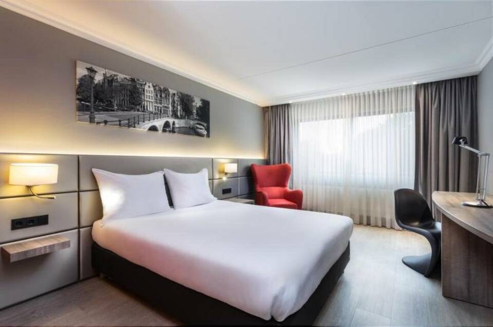 Ramada by Wyndham Amsterdam Airport Schiphol 5