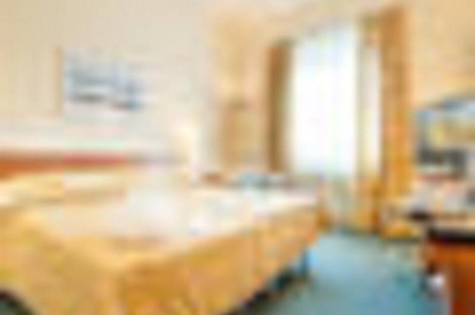 Ramada by Wyndham Airport Prague 5