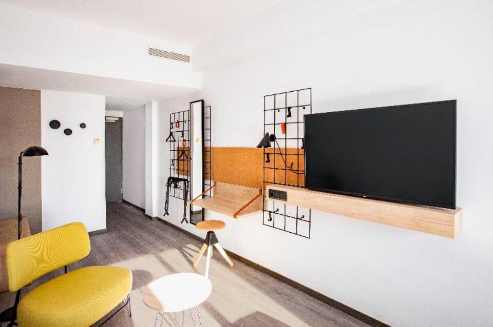 Moxy Barcelona 1