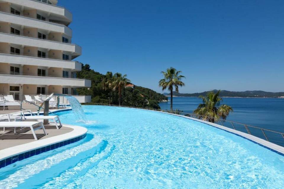 Hilton Lopud Beach Resort & Spa 1