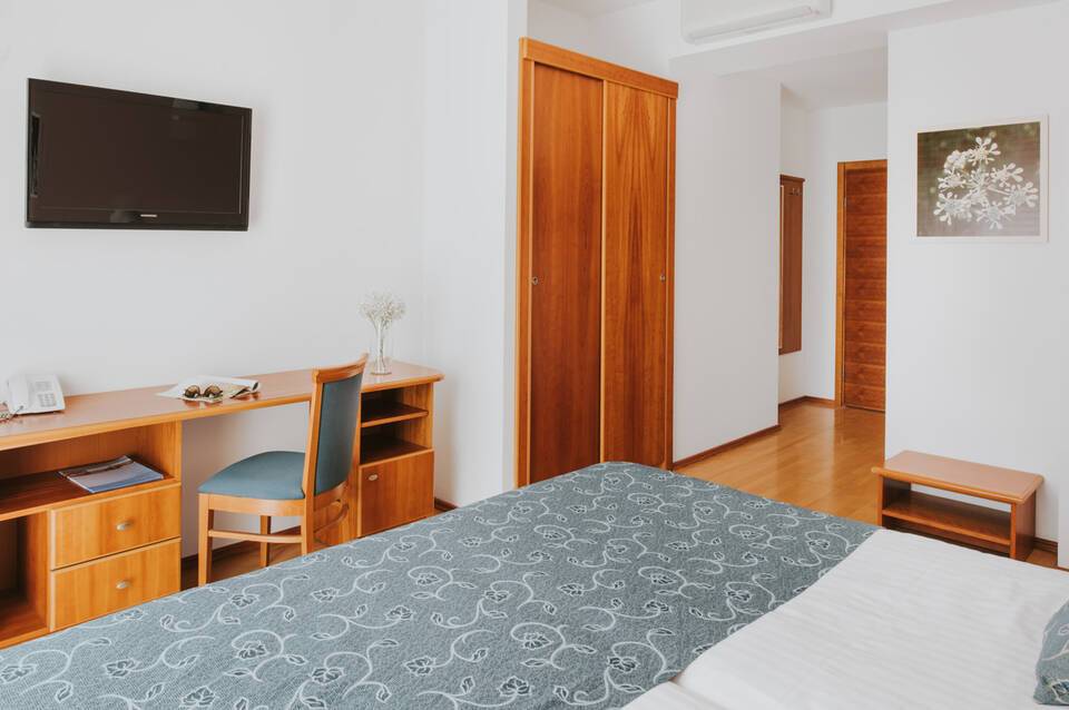 Hotel Ivka 4