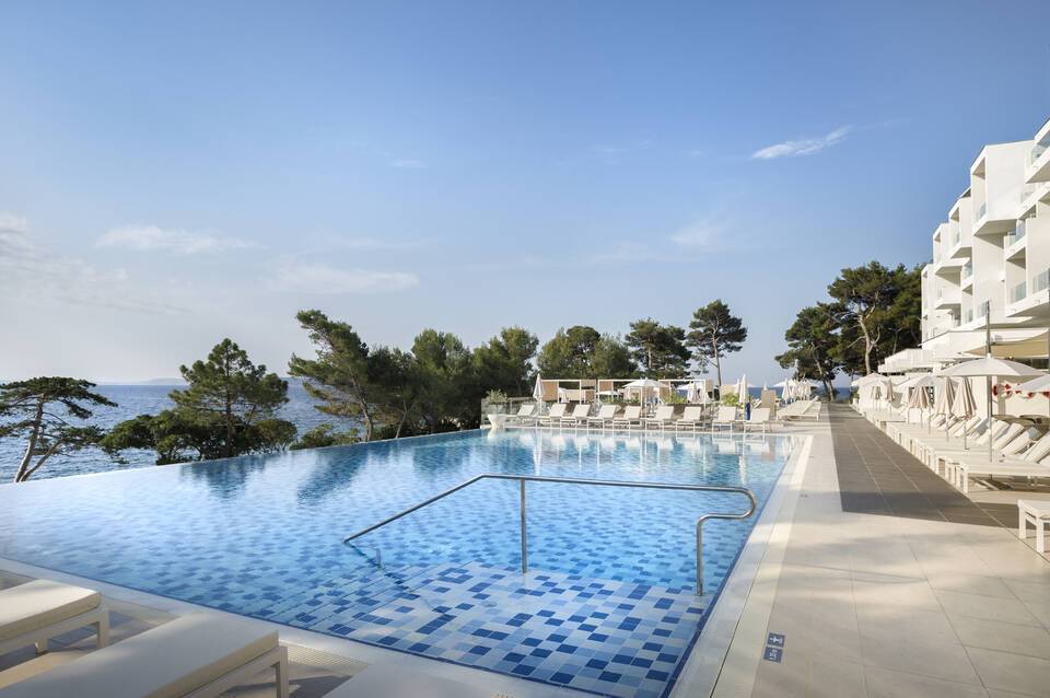 Valamar Carolina Hotel & Villas 3
