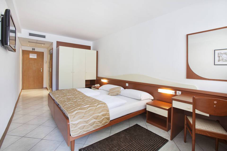 Hotel Narcis 4