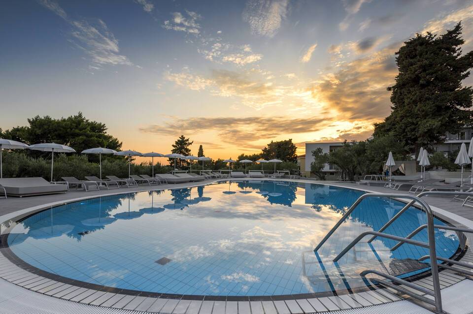 Pharos Hvar Bayhill Hotel 5