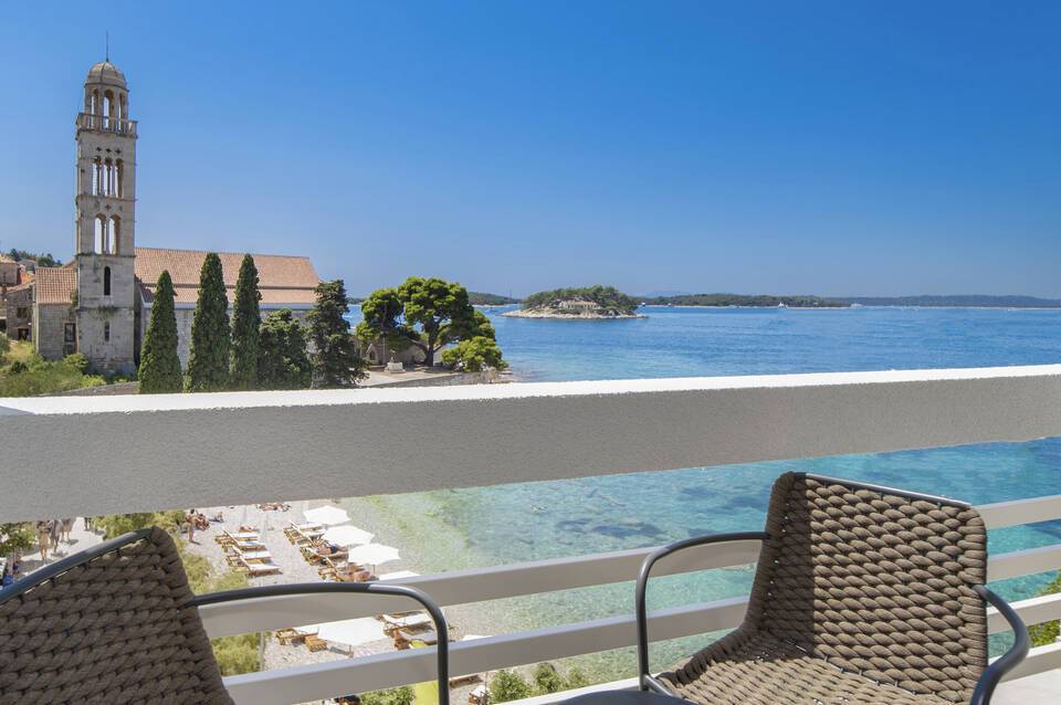 Beach Bay Hvar Hotel 2