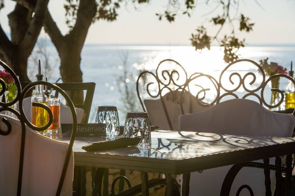 La Luna Hotel 4