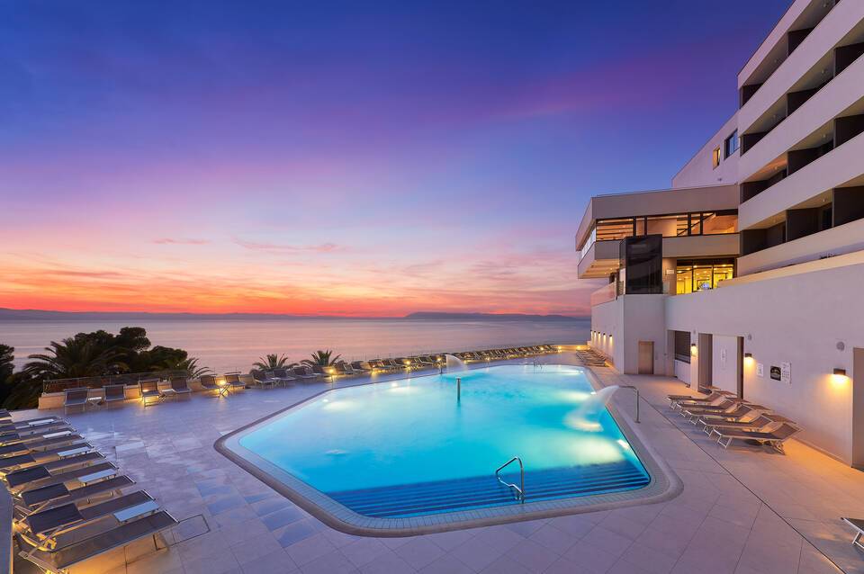 Medora Auri Family Beach Resort 3