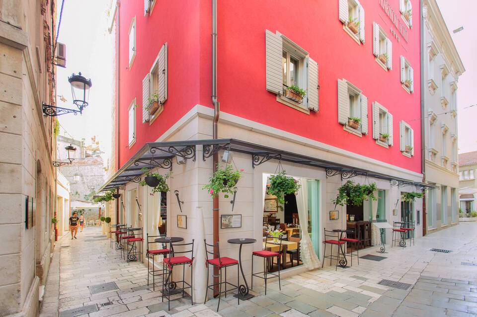 Marmont Heritage Hotel 5
