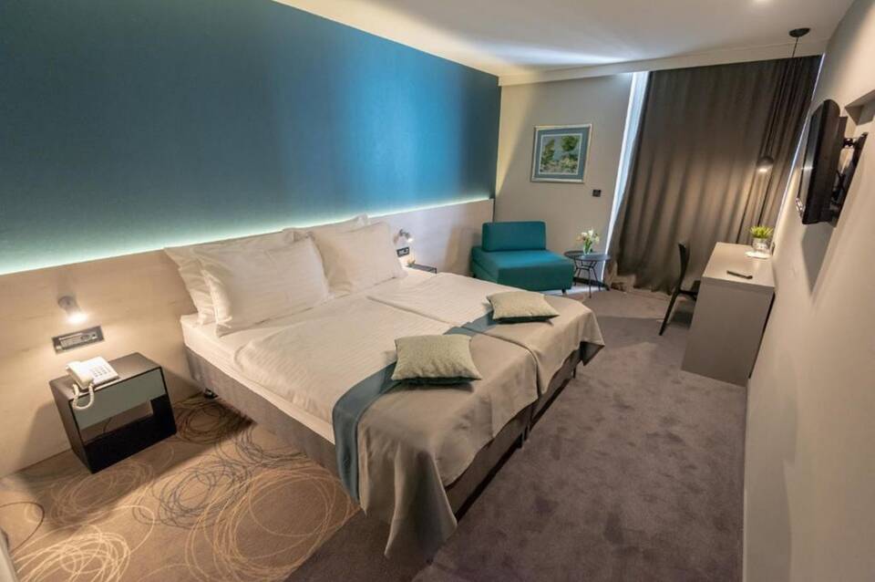 Hotel Kolovare 1