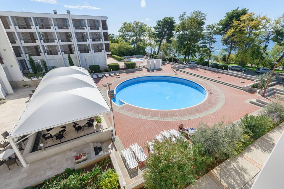 Hotel Kolovare 2