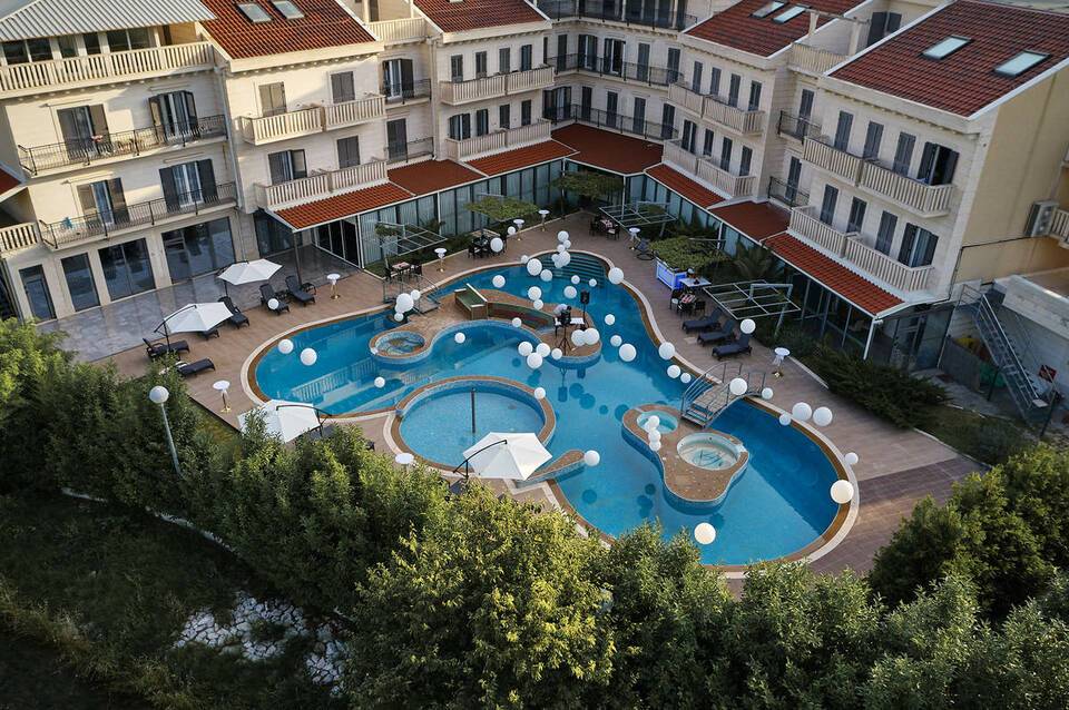 Hotel President 1