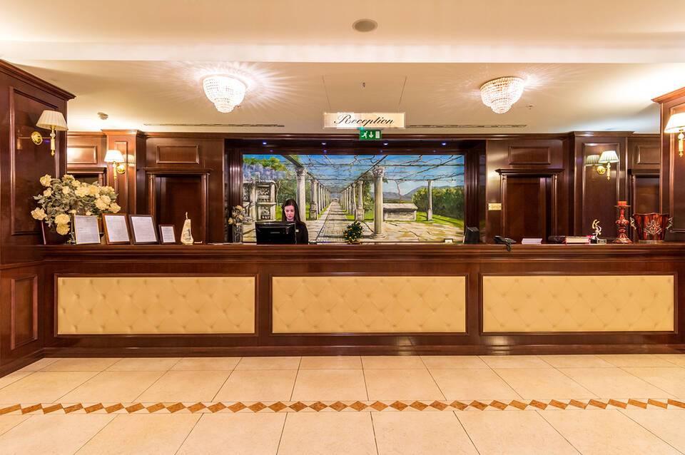 Hotel President 5