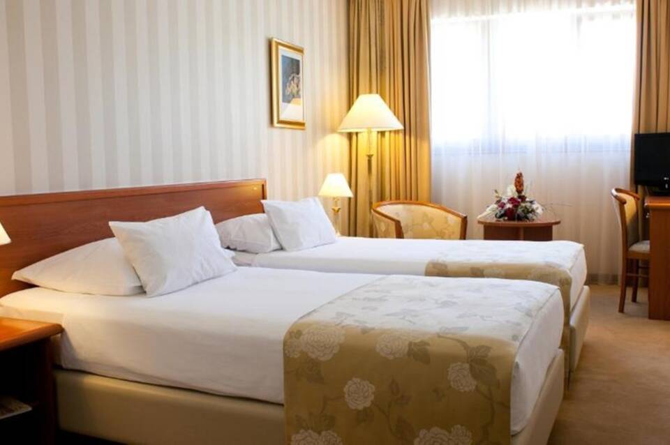 Hotel Globo 3