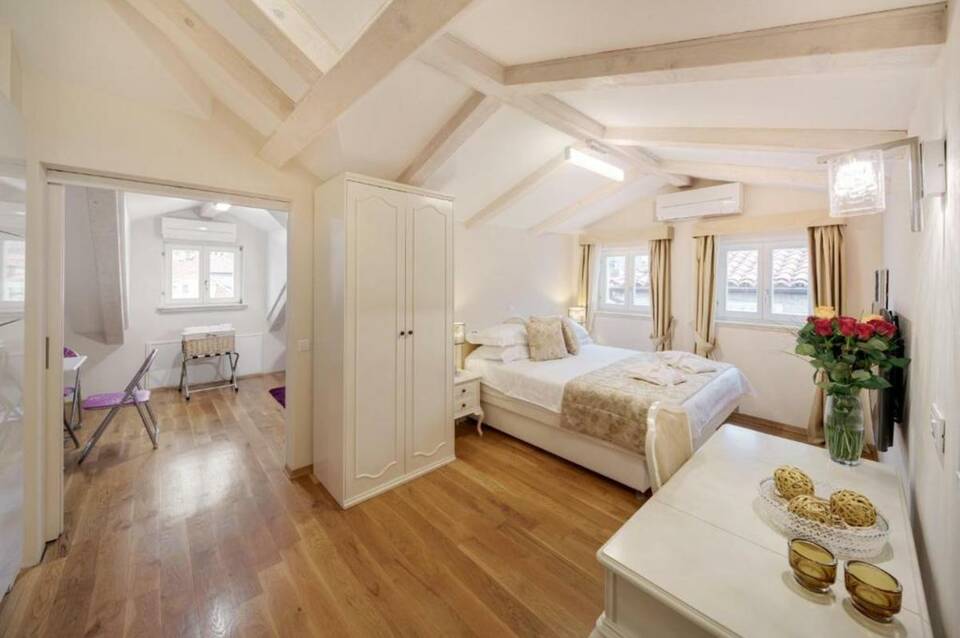 Palmotta Palace 4