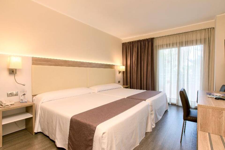 Hotel Benidorm East by Pierre & Vacances 2
