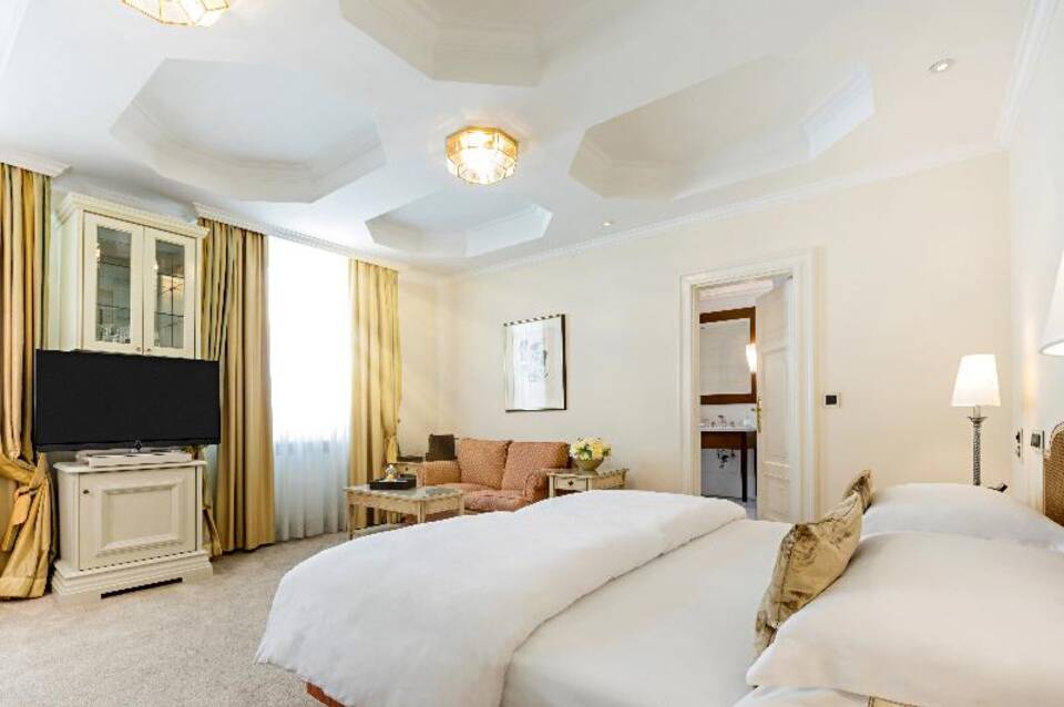 Excelsior Hotel Ernst 3